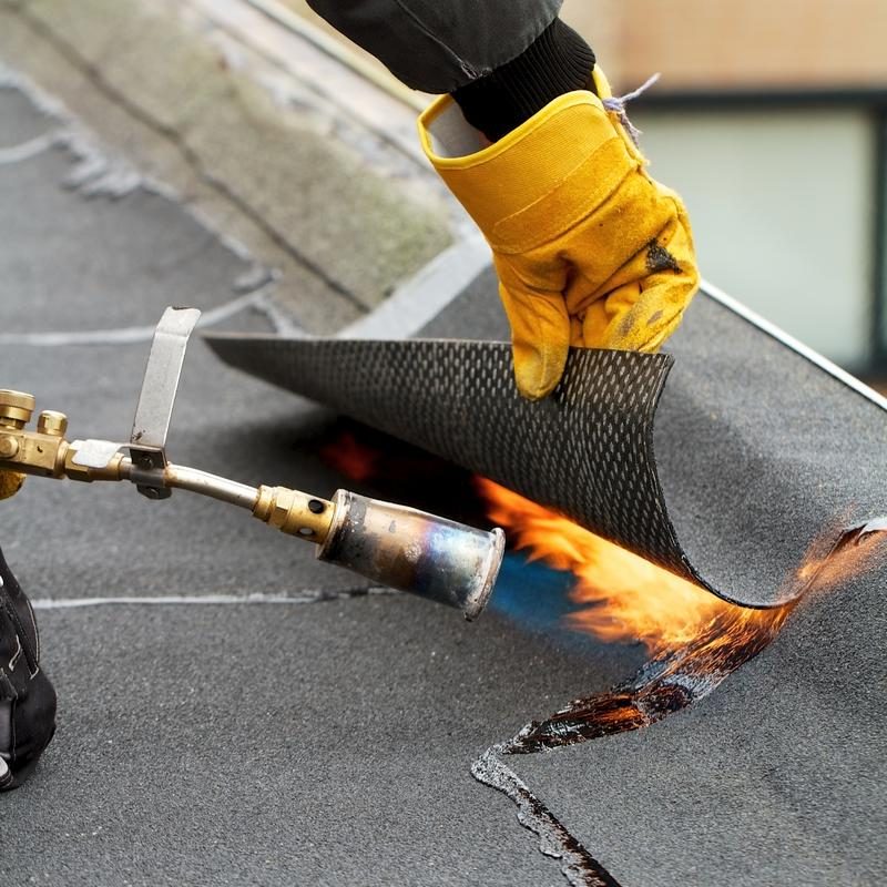 Parapet Detailing That Actually Holds — Signs to Watch