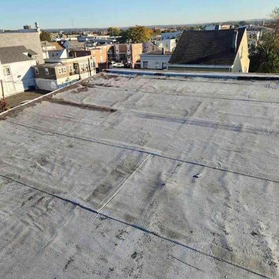 What a Flat Roof Replacement Costs in Studio City Village