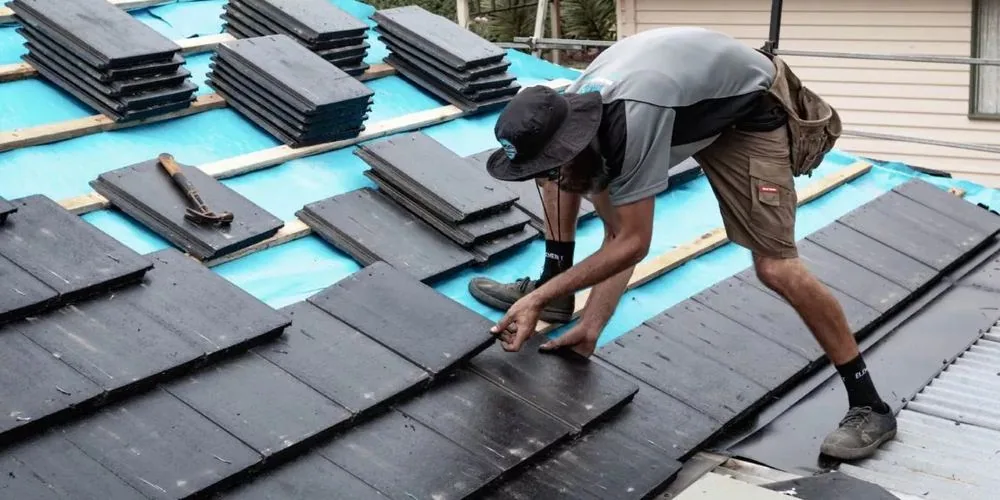 Cracked Tiles: Repair or Replace? — Seasonal Guide